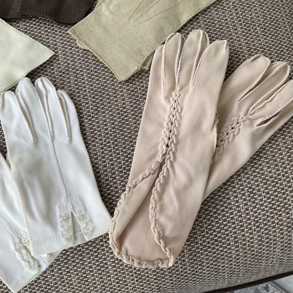 7 pair vintage gloves,neutral colors.Medium. - Picture 4 of 15